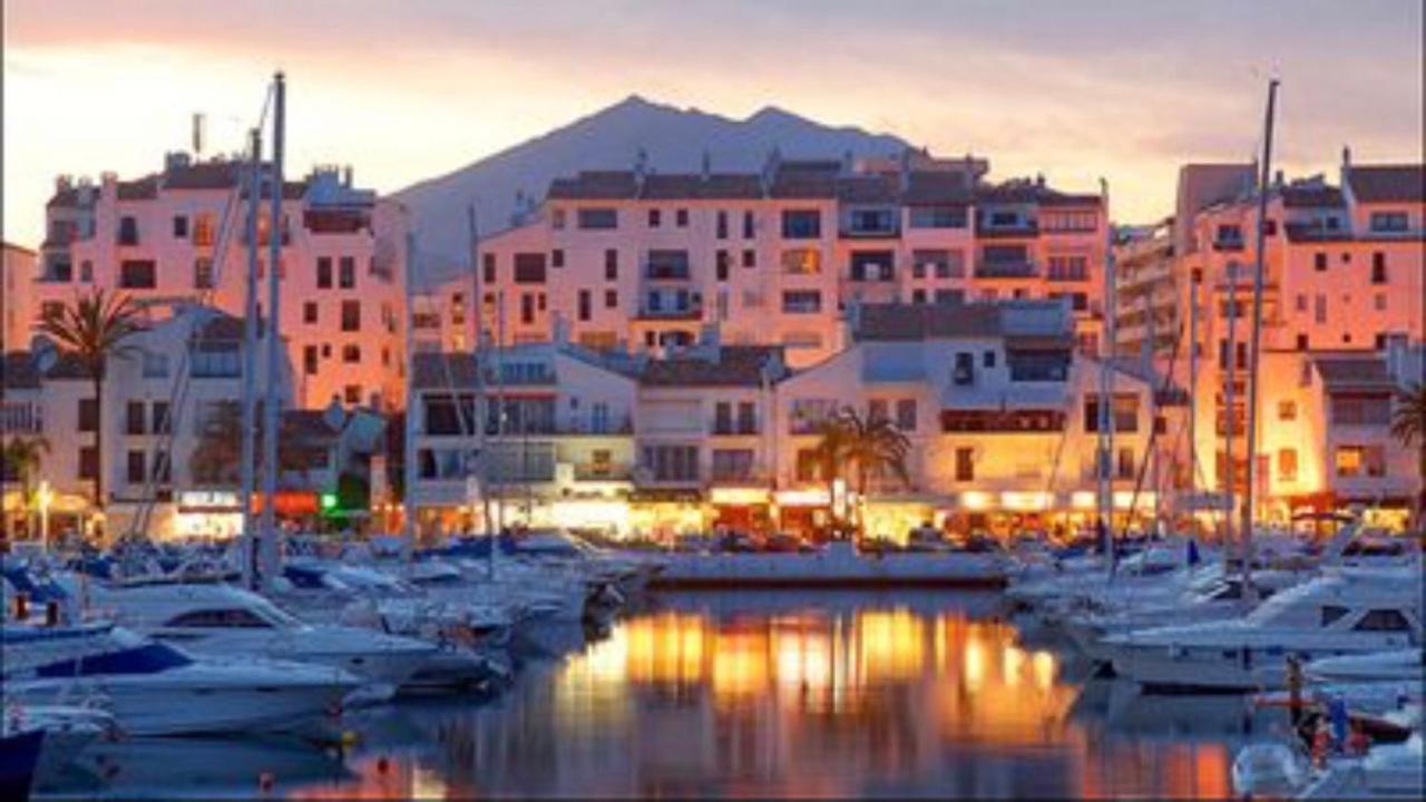 Beachfront Apartment In La Cala De Mijas Eksteriør bilde